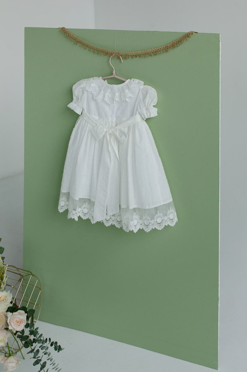 Elegant White Cotton and Lace Dress